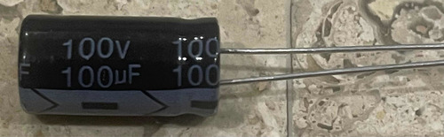 5pcs Capacitor Electrolitico 100uf 100v 2.0x1.0cm