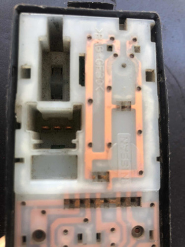 Switch Control Maestro Vidrios Nissan Versa 2012-2019 (Usado)