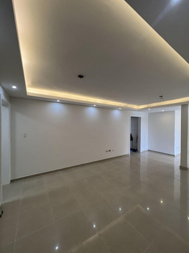 Alquilo Apartamento En Colinas De Los Ríosdistrito Nacional
