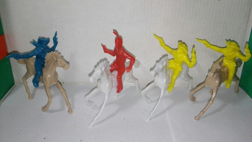 Lote De 4 Soldaditos A Caballo 3 Vaqueros Y 1 Indio
