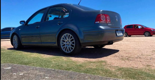 Volkswagen Bora 1.8 Highline T 180cv Cuero 2008