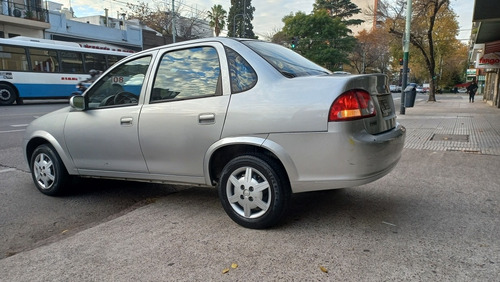 Imagen 6 de 15 de Chevrolet Classic 2014 1.4 Ls Abs Airbag