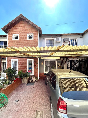 Venta Hermoso Triplex En Complejo Cerrado