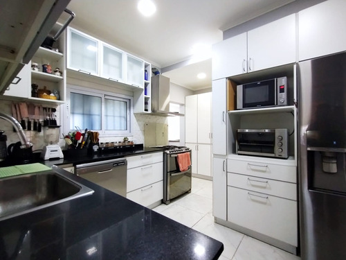 Casa A La Venta En Bella Vista, 6 Ambientes