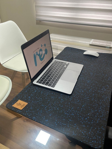 Imagen 2 de 4 de Mousepad De Escritorio De Caucho Reciclado