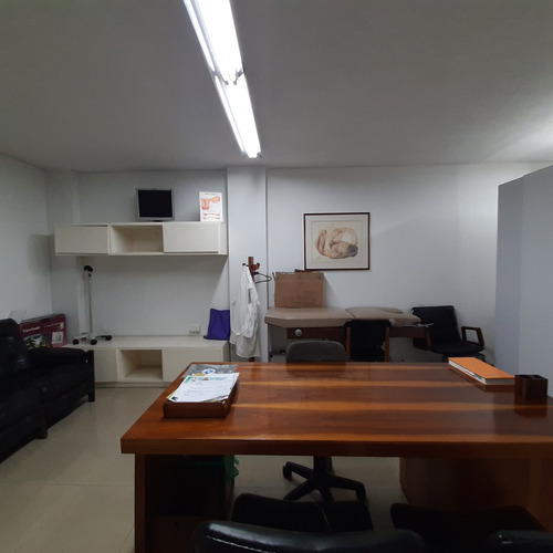 Imagen 1 de 12 de Venta Consultorio Los Rosales, Manizales, Cod 4953945