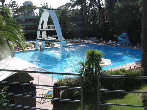 Imagen 1 de 14 de Apartamento Con Piscina En Punta Del Este. Solo Temporada.