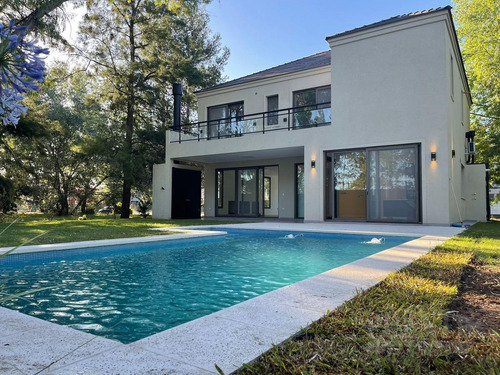 Imagen 2 de 23 de Casa 4 Dormitorios - Saint Thomas Oeste - En Venta O Alquiler Anual