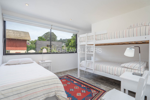 Casa En Excelente Ubicación Cachagua Centro