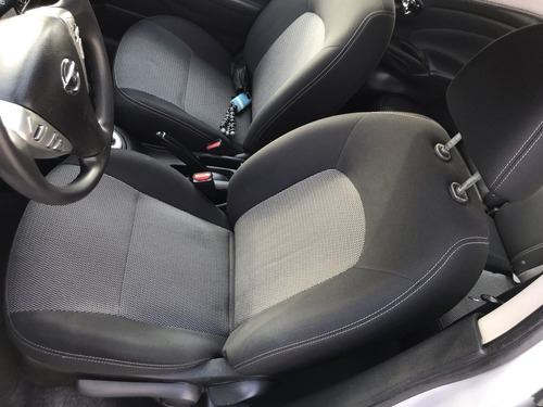 Imagen 14 de 15 de Nissan Versa 4 Puertas