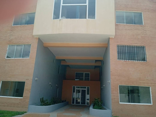 Apartamento N Res. Los Claveles Cod. India-1727