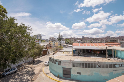 Edificio En Venta Oportunidad, Urb. Los Rosales