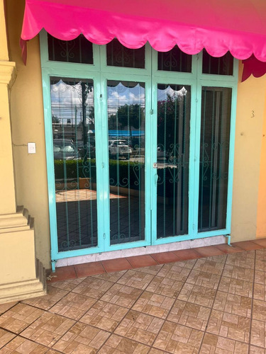 Local Comercial En Renta En Colonia Coaxustenco, Metepec, Estado De México