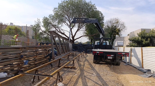Renta De Grúas Hiab, Titanes Y Telescópicas