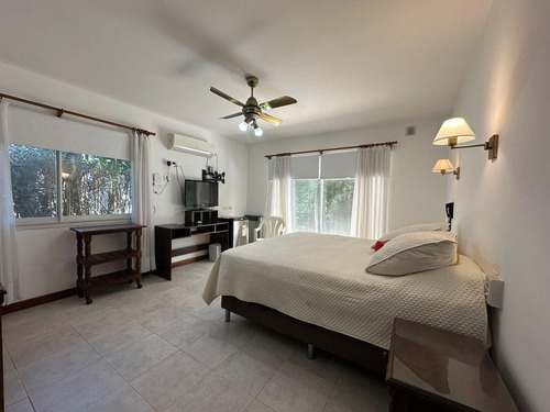 Casa En Venta - 3 Dormitorios 4 Baños - 801mts2 - Pinamar