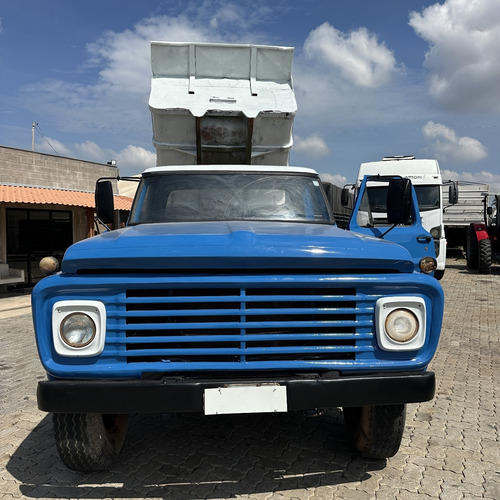 Ford 700 Caçamba Basculante 4x2