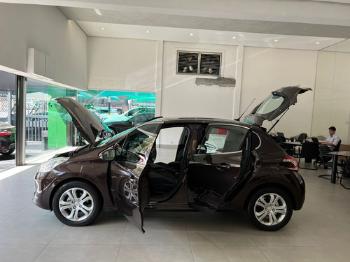 Imagem 9 de 14 de Peugeot 208 Griffe