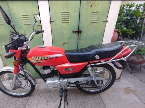 Moto Suzuki X100 2019 Con 9500km . Soy Titular