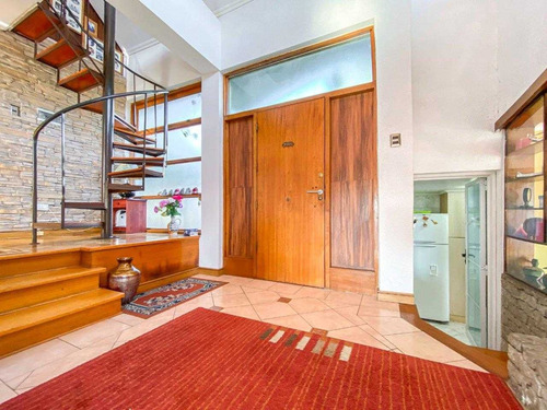 Imagen 6 de 30 de Miraflores. Av. Lusitania. Venta Casa 4d 3b Y Sala De Estar.
