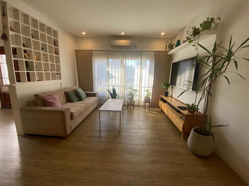 Imagen 3 de 11 de Excelente Casa Racionalista A Nuevo