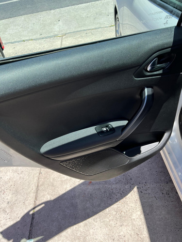 Peugeot 208 1.5 Allure Touchscreen