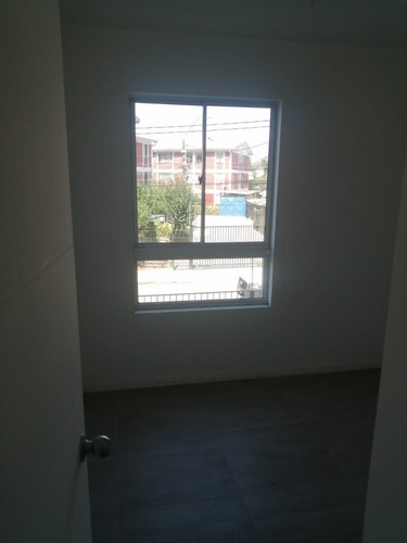 Condominio Ubicado A Una Cuadra De La Plaza De Renca