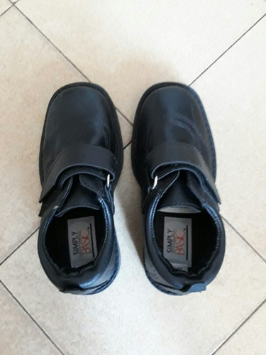 Zapatos Negros Escolares Nuevos