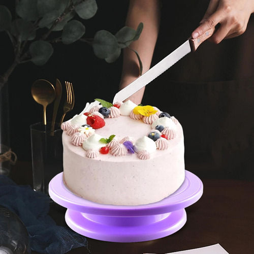 El Soporte Giratorio Para Pasteles Gira Suavemente La Mesa