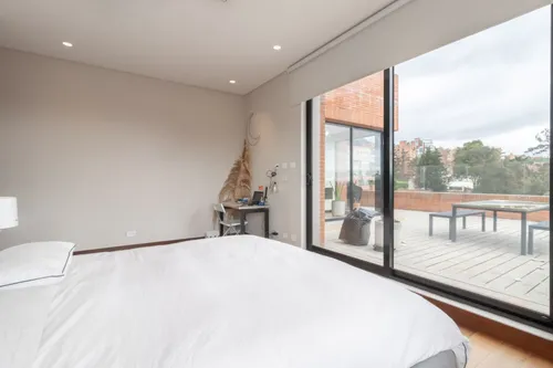 Apartamento En Arriendo En Los Rosales. Cod A23609