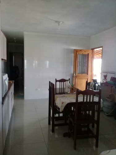 Casa Chácara 2 Dormitórios (1 Suite)