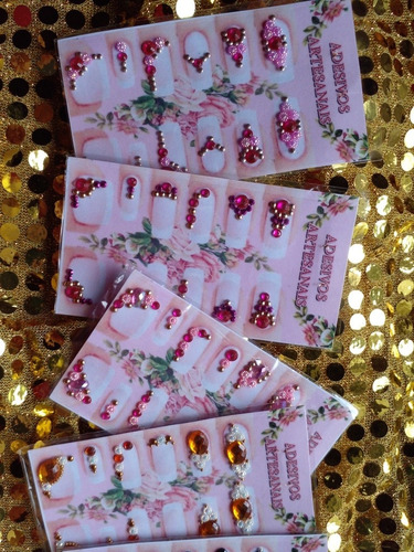 Imagem 2 de 6 de Jóias Para Unhas Kit Com 10 Cartelas Total 66 Pares