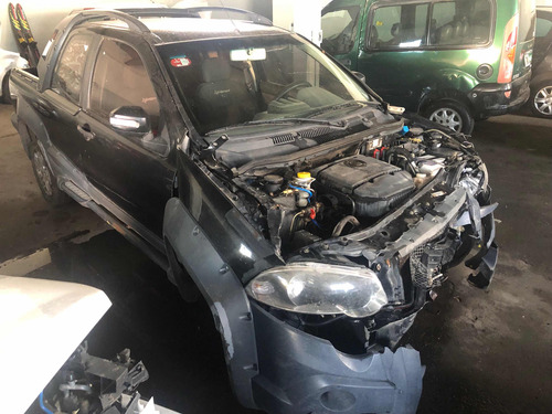 Fiat Strada Adventure 1.6 Pick Up Doble Cabina Chocada