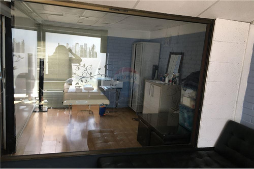 Se Vende Casa Comercial En Avenida La Florida.