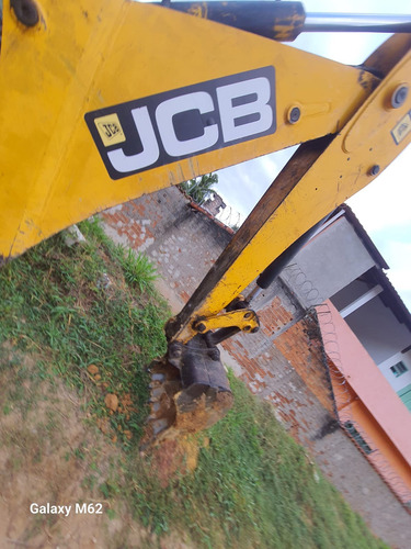 Retroescavadeira Jcb Ano 2013 Cabinada 4x4
