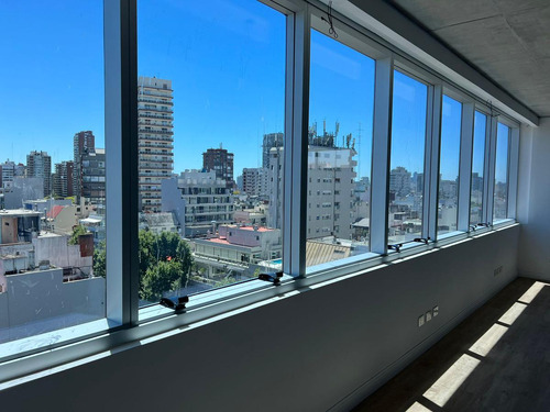 Alquiler Oficina 75m2 Piso Alto - C 2 Divisiones De Blindex Open Space.