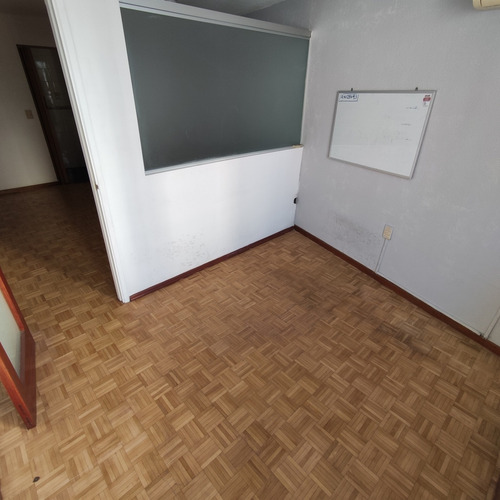 Imagen 4 de 18 de Apartamento En Venta. Tres Cruces. Monoambiente Con Garaje.