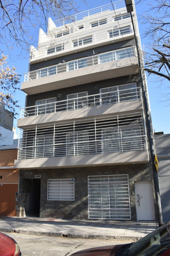 Imagen 1 de 10 de Departamento 2 Ambientes Frente Con Balcon