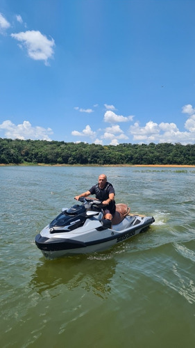 Imagem 2 de 7 de Sea-doo