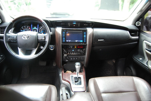 Toyota Hilux Sw4 Tdi Srx 2.8 At 2016