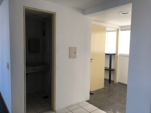 Conj. Comercial Para Alugar Na Cidade De Fortaleza-ce - L13076