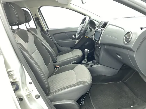 Renault Logan 1.6 Intens Bva
