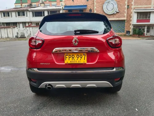 Renault Captur INTENS 4X2 2000CC AT AA
