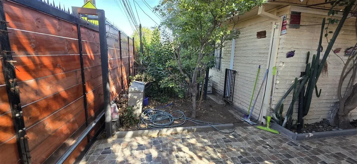 Imagen 5 de 19 de Casa En Venta De 3 Dorm. Y 2 Estacionamientos / Ñuñoa