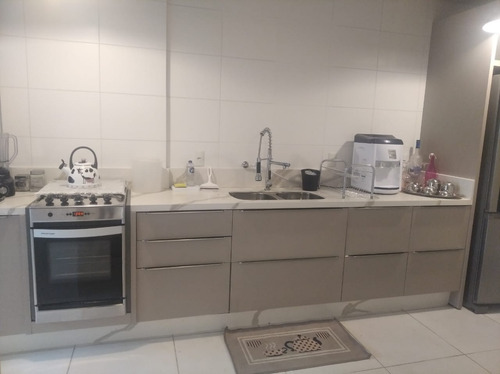 Imagem 5 de 15 de Apartamento A Venda Com 3 Quartos No Bairro Abraao Em Florianopolis - V-81992