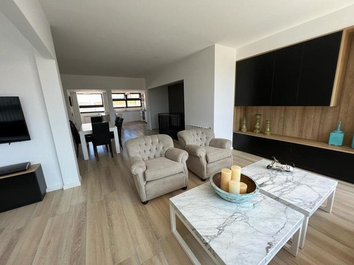Venta Excelente Ph 5 Ambientes De Categoria En Chauvin - Sin Expensas