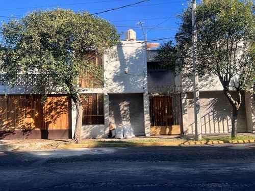 Vendo Casa En Esquina Con Uso Comercial En Jardín Balbuena