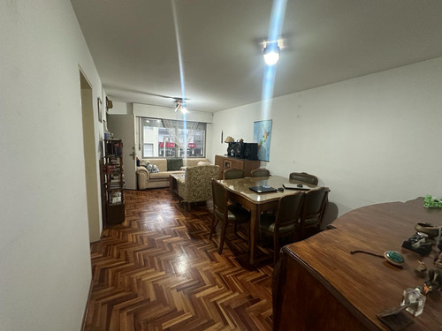 Venta Imperdible Oportunidad Apartamento 2 Dormitorio En Parque Rodó, Acepta Banco. Con Tu Compra Tv 75¨ O 2 Aires Acondicionado De Regalo.