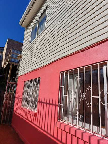 Amplia Casa Buen Sector De Playa Ancha (85120)