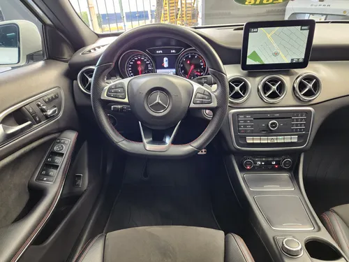 Mercedes-Benz Clase GLA 2.0 250 Cgi Sport Sin Techo At
