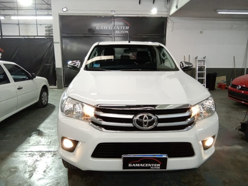 Imagen 21 de 25 de Toyota Hilux Srv 4x2 Aut